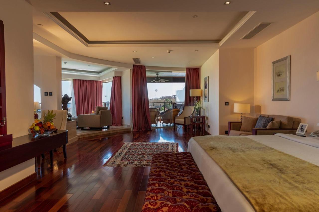 Hotel Royal Savoy Sharm El Sheikh Exterior foto Suite at the Taj Bengal