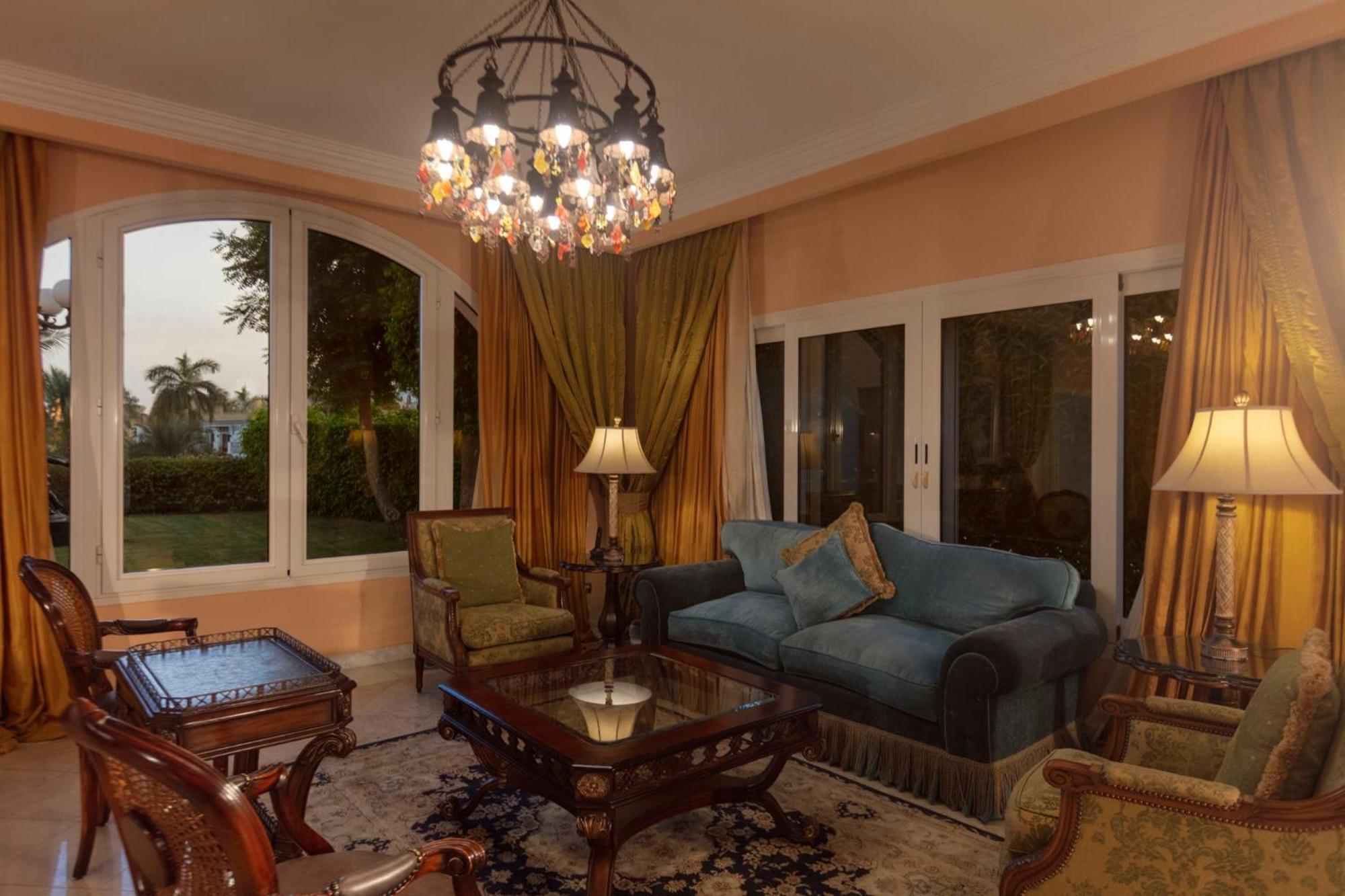 Hotel Royal Savoy Sharm El Sheikh Exterior foto A living room