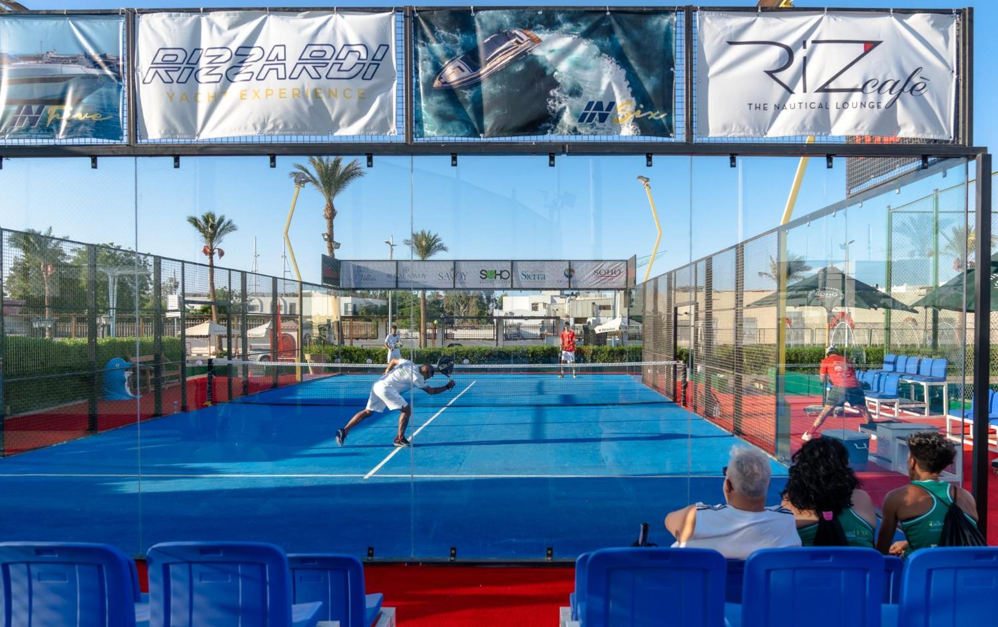 Hotel Royal Savoy Sharm El Sheikh Exterior foto A paddle tennis court